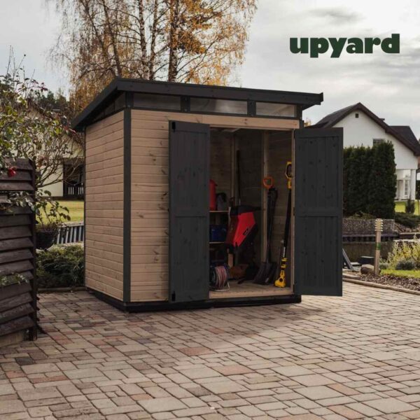 narzedziownia-2x2-brazowa upyard zdjęcie w ogródku