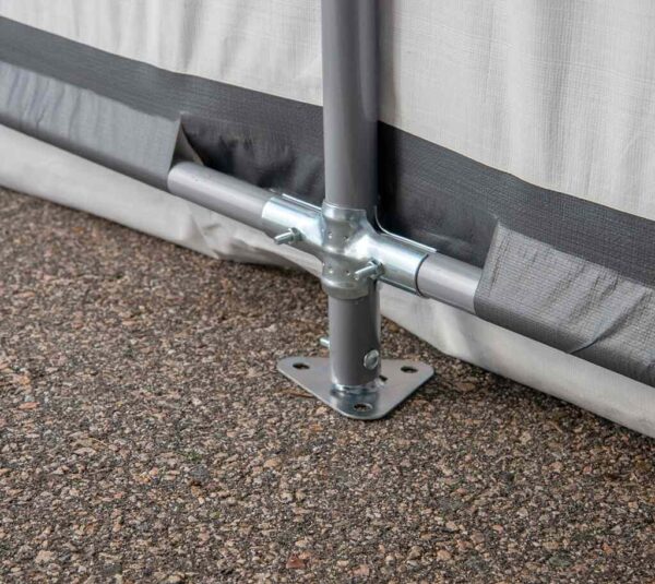 shelter_logic_garage_62780_garaz-370x610 kotwienie