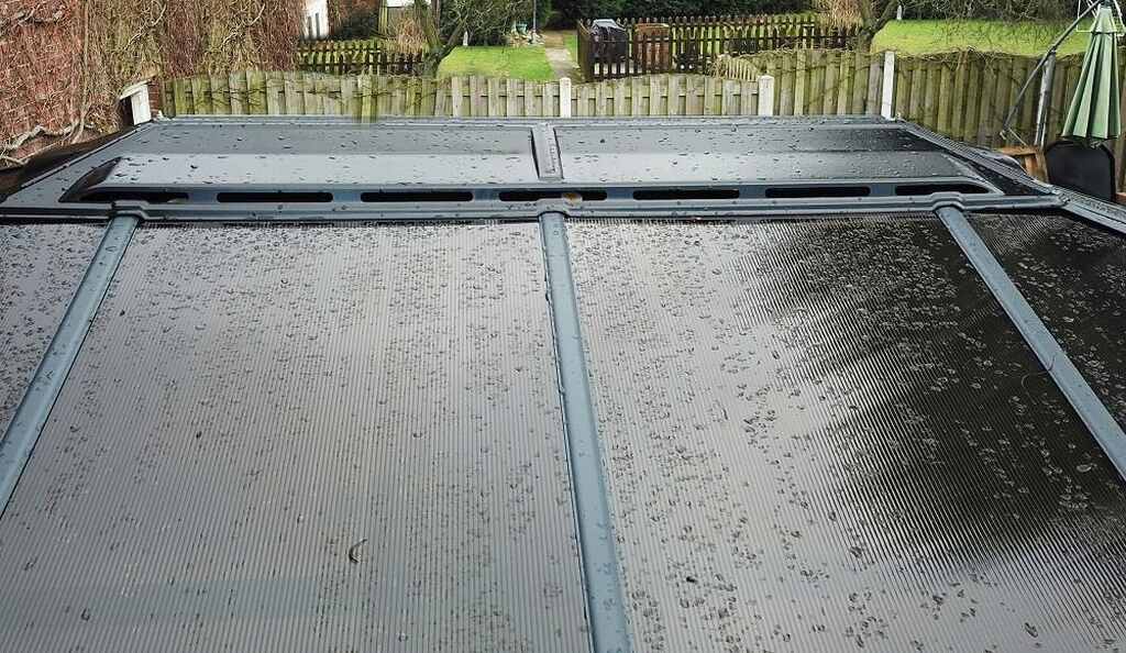 pal704672_palram_aluminium_pavillon_martinique_3,6x4,9 (5) pal704672_palram_aluminium_pavillon_martinique_36x49 dach od góry 2