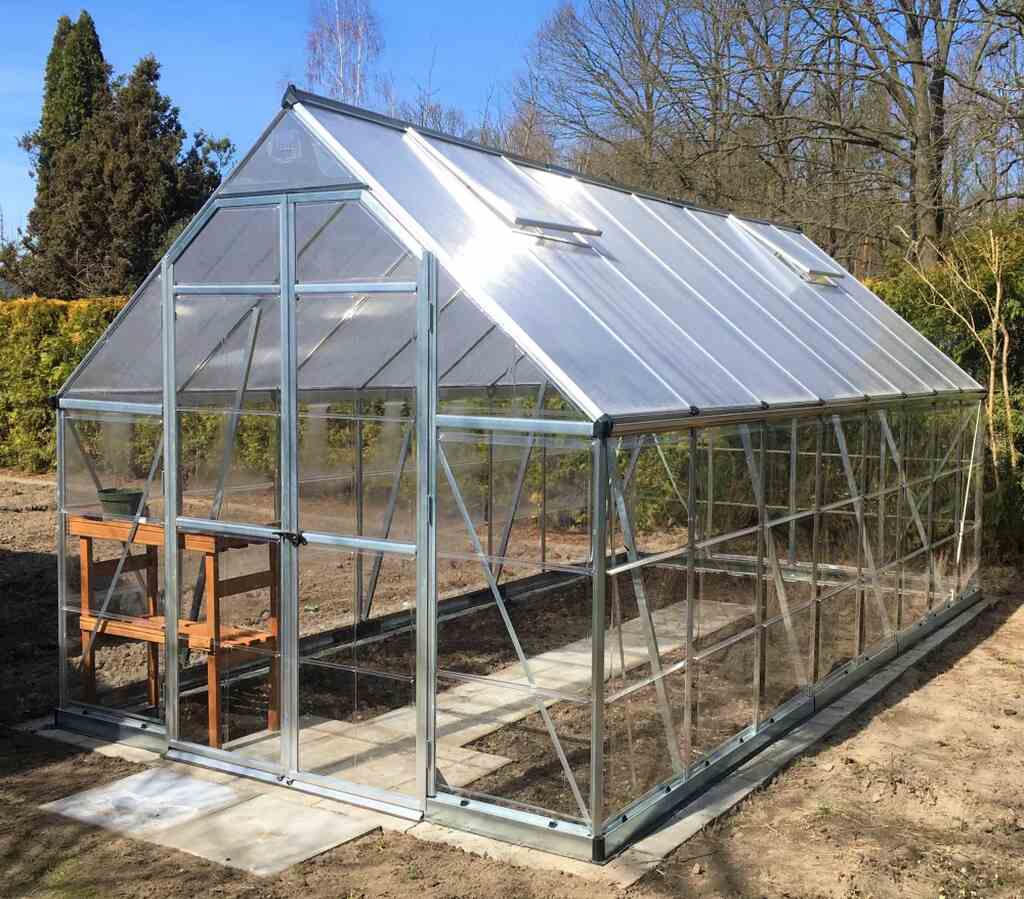 Szklarnia-poliweglanowa-Balance-2-44-x-3-67-m-Palram aluminiowa (14) Szklarnia-poliweglanowa-Balance-2-44-x-3-67-m-Palram aluminiowa na działce klienta