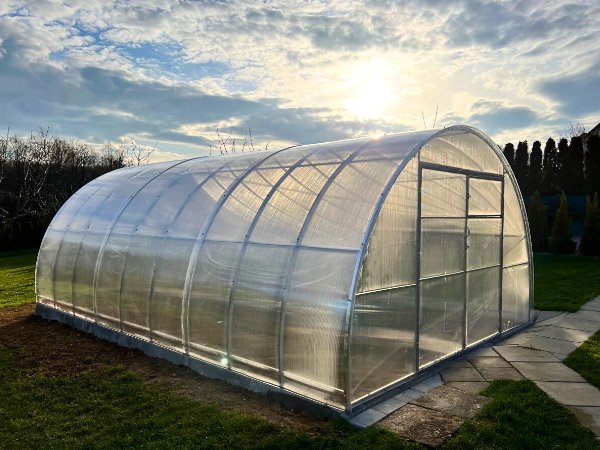 szklarnia-zofia szerokość 4 m poliwęglan komorowy 6mm bok